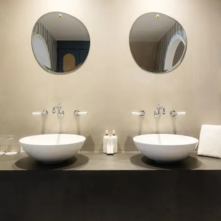 Maison Douce Epoque Hotel *