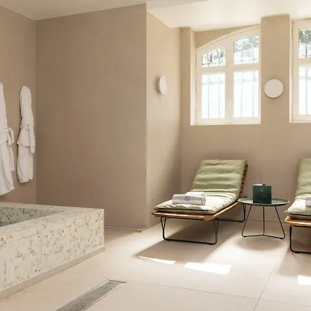 Hotel Maison Douce Epoque - Deauville 5*