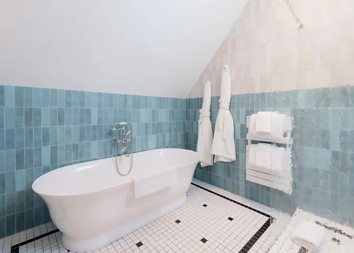 Hotel Maison Douce Epoque - Deauville 5*